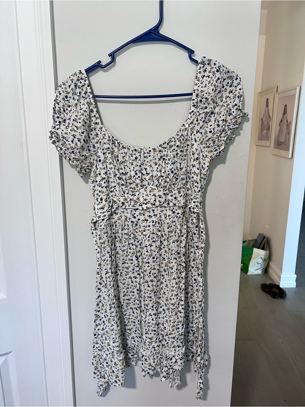 Altar’d State White Floral Puff-Sleeve Summer Dress